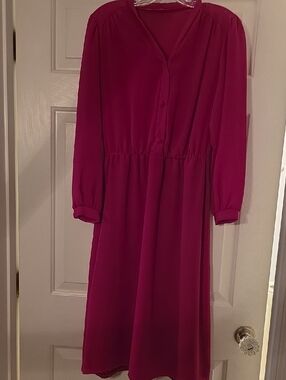 Women's Long Sleeve V-Neck Magenta Dress Vintage